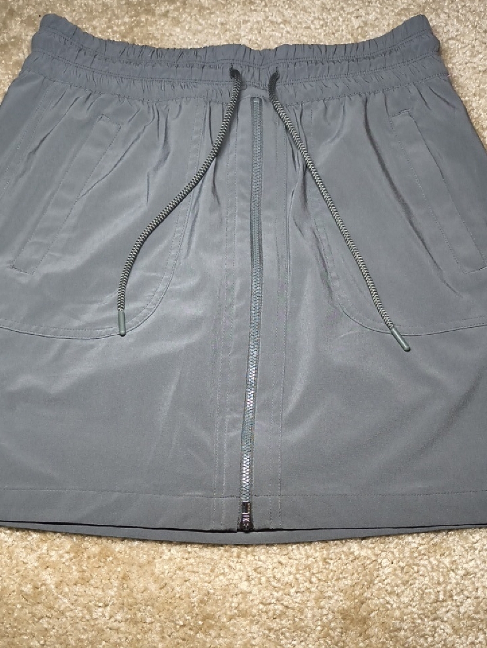 Athleta Slate Gray Zip-Front Skirt Size 6T T28